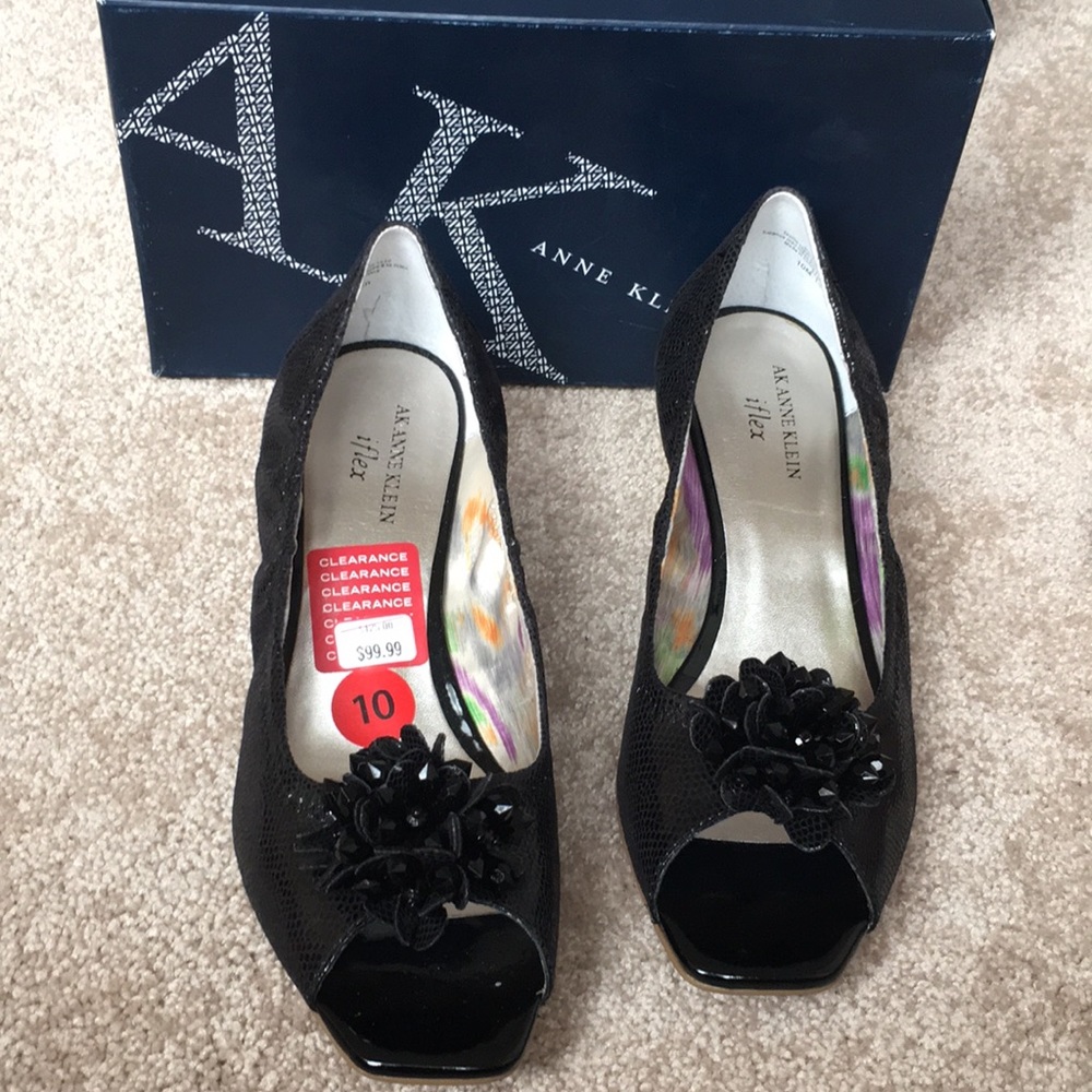 Anne Klein I flex heels